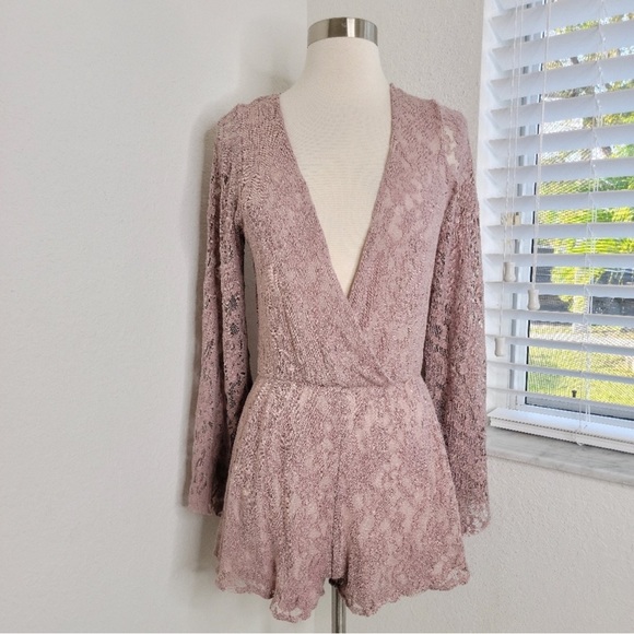 FREE PEOPLE Lace Romper In Mauve XS - Picture 4 of 11